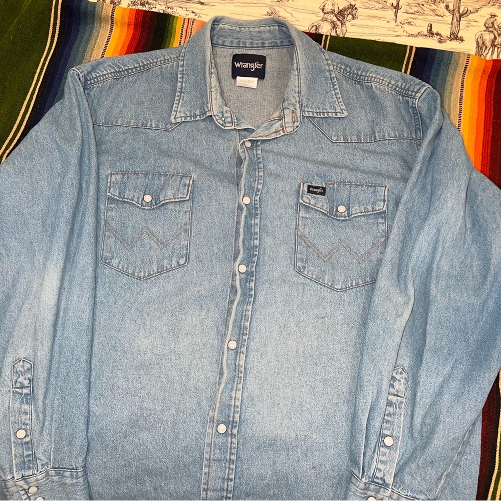 Wrangler pearl snap